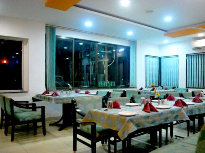 Hotel Sagar Kinara Mālvan Esterno foto