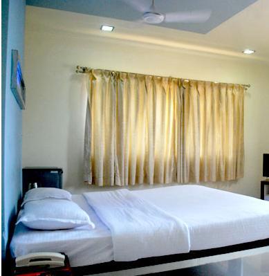 Hotel Sagar Kinara Mālvan Camera foto